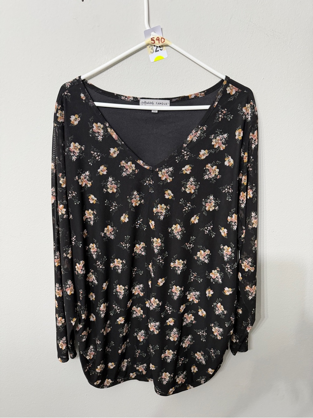 Women’s Absolutely Famous 3X Black Floral Long Sleeve V Neck Tunic Top